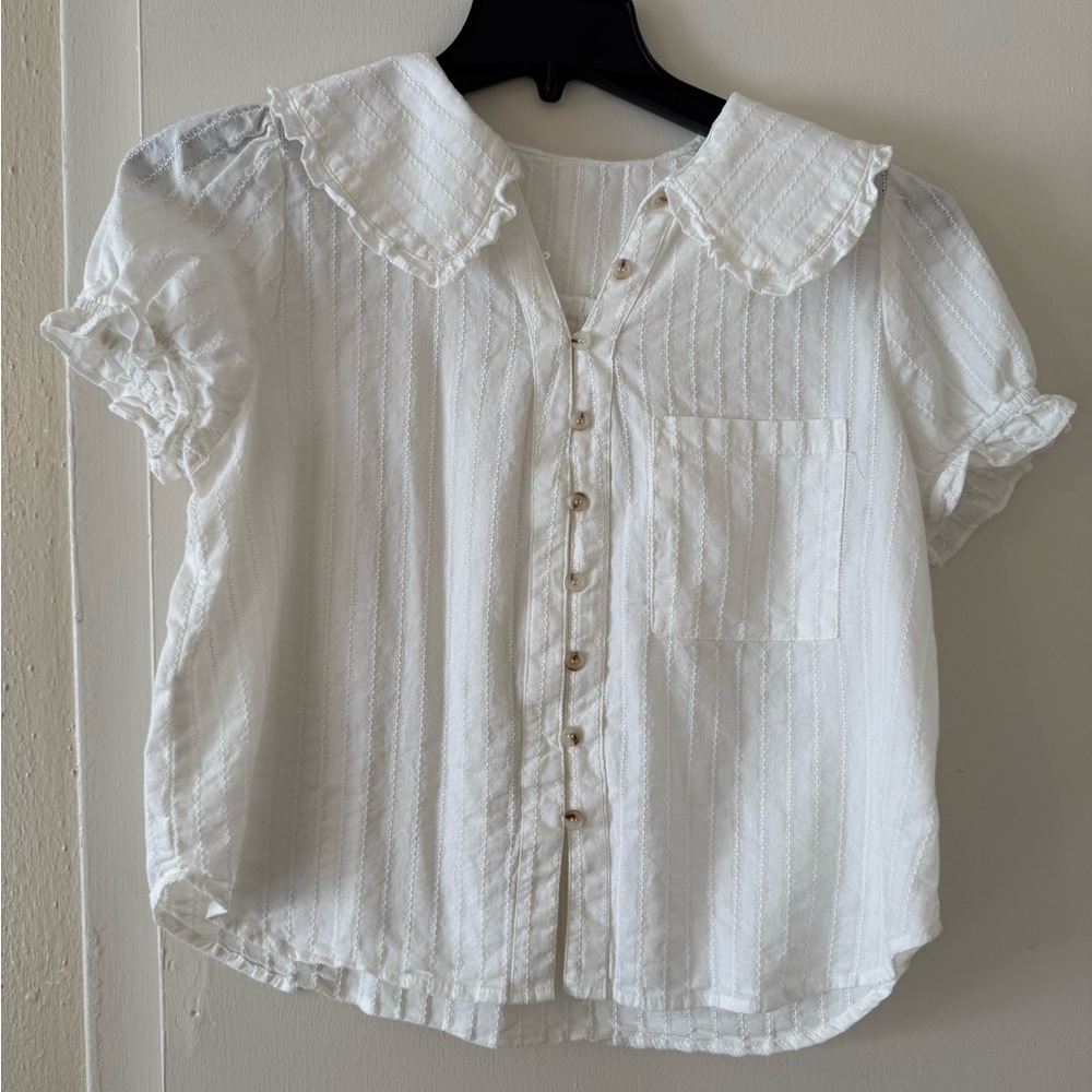 100% Cotton White Short Sleeve Blouse with Ruffled Collar